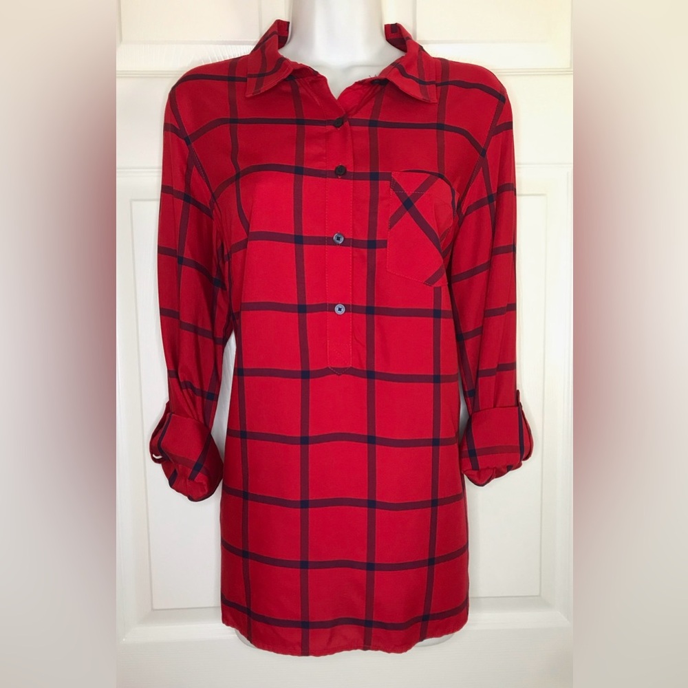 Tommy Hilfiger Women’s Red & Blue Plaid Button-Down Shirt M